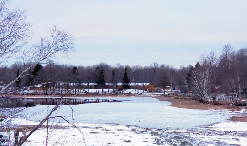 Nelson Lake just beginning to freeze